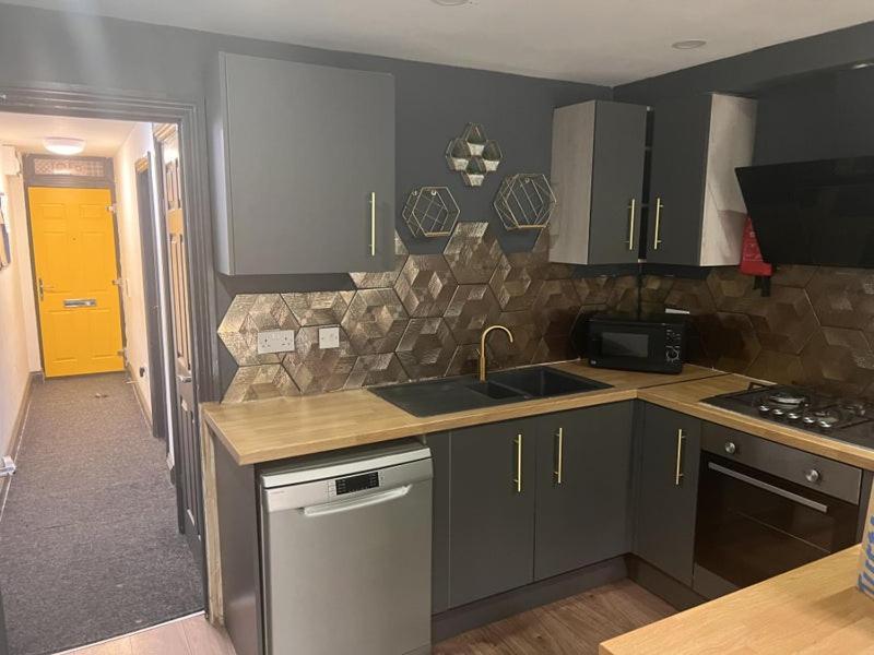 Apartmán 6D Hosting Coventry Exteriér fotografie